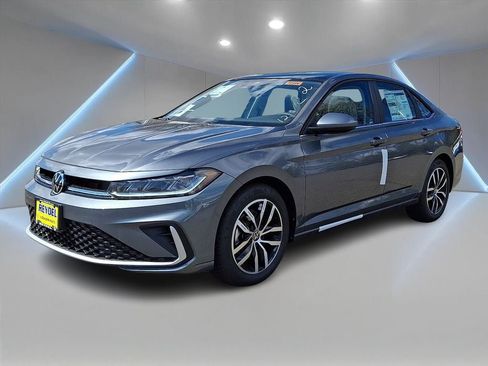 New 2026 Volkswagen Jetta SE FWD image 2