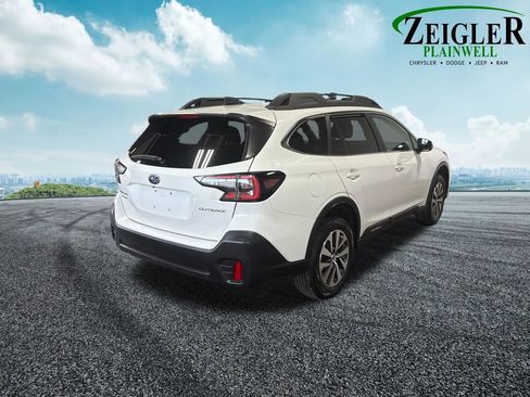 Used 2020 Subaru Outback Premium image 10