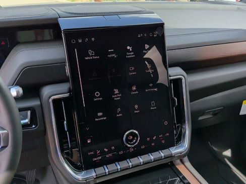 New 2026 GMC Yukon Denali w/ Sun & Power Step Package image 24