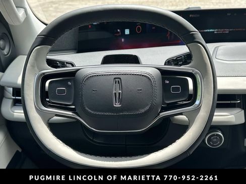New 2026 Lincoln Navigator Reserve AWD/4WD image 27