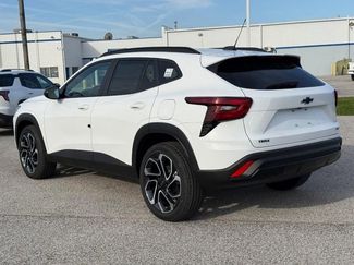 New 2026 Chevrolet Trax RS w/ Sunroof Package FWD video 3