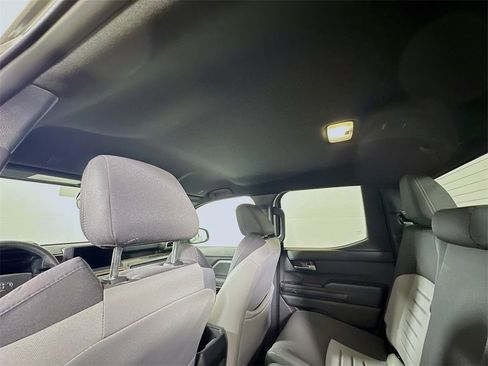 Used 2024 Toyota Tacoma TRD Off-Road image 12