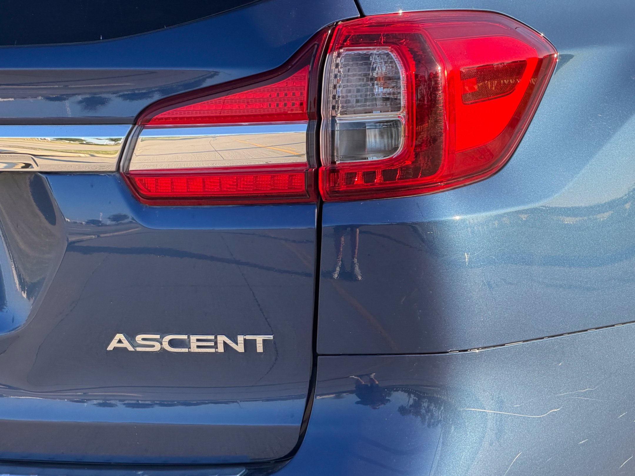 Used 2021 Subaru Ascent Premium w/ Convenience Package AWD/4WD image 7
