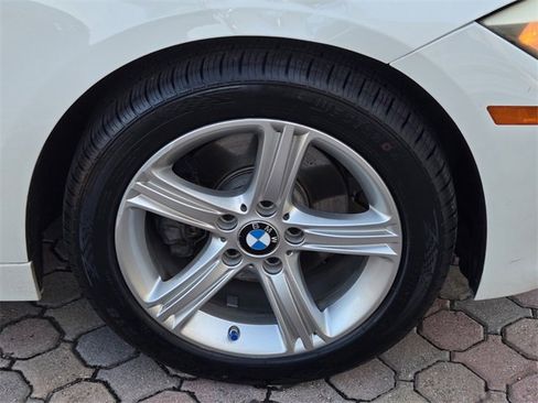 Used 2015 BMW 320i Sedan image 20