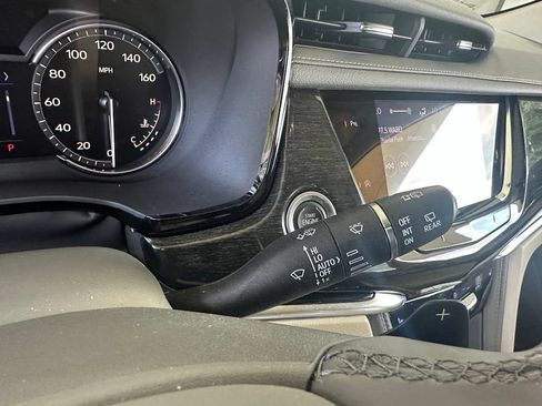 Used 2021 Cadillac XT6 Premium Luxury AWD/4WD image 21