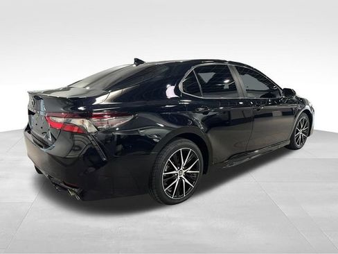 Used 2024 Toyota Camry SE FWD image 7