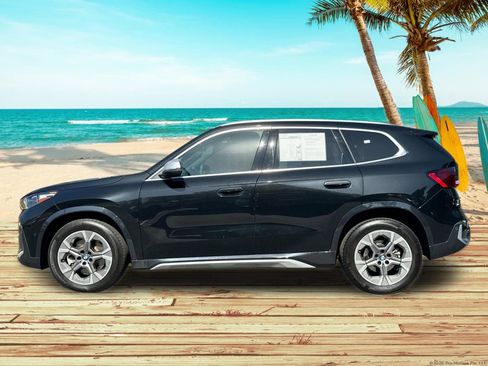 Used 2024 BMW X1 xDrive28i w/ Convenience Package AWD/4WD image 3