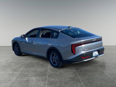 Used 2025 Kia K4 LXS image 3
