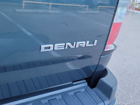 Used 2017 GMC Canyon Denali RWD image 5