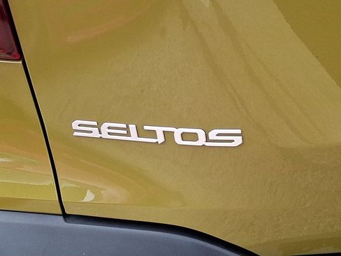 Used 2024 Kia Seltos SX w/ SX Sunroof Package AWD/4WD image 31