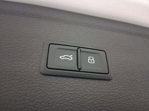 Used 2018 Audi Q5 2.0T Premium Plus w/ Premium Plus Package image 30