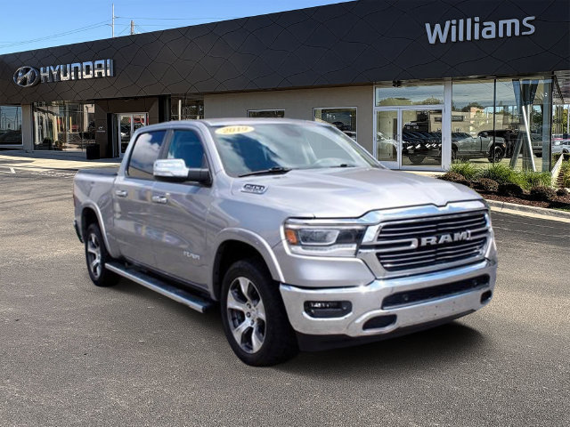 Used 2019 RAM 1500 Laramie AWD/4WD image 1