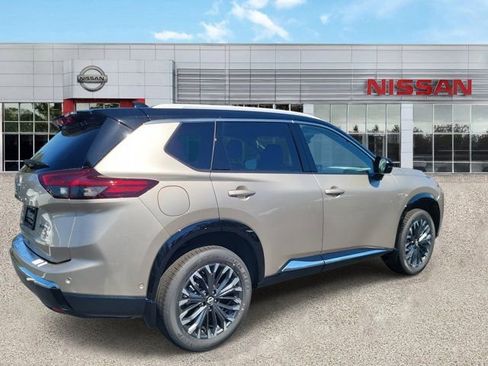 New 2026 Nissan Rogue Platinum w/ Tech Package AWD/4WD image 2