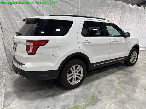 Used 2018 Ford Explorer XLT w/ Equipment Group 201A image 8