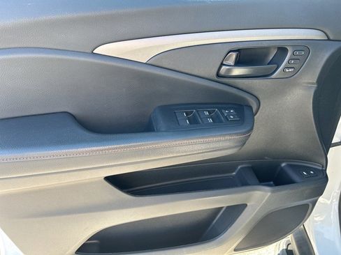 Used 2022 Honda Pilot TrailSport image 9