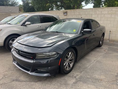 Used 2016 Dodge Charger SXT w/ Plus Group RWD image 3