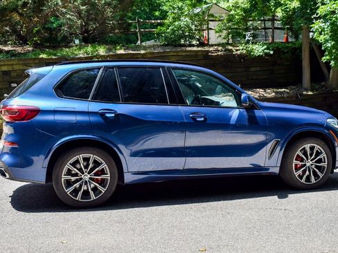 Used 2022 BMW X5 xDrive40i w/ M Sport Package AWD/4WD image 8