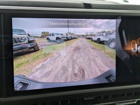 New 2026 Jeep Gladiator Sport image 18