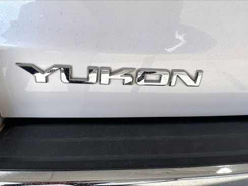 Used 2020 GMC Yukon Denali image 9