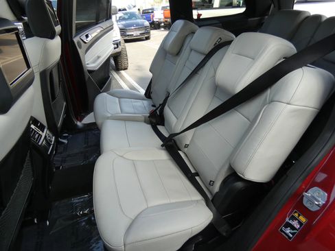 Used 2019 Mercedes-Benz GLS 550 4MATIC image 64