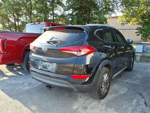 Used 2018 Hyundai Tucson SEL Plus FWD image 2