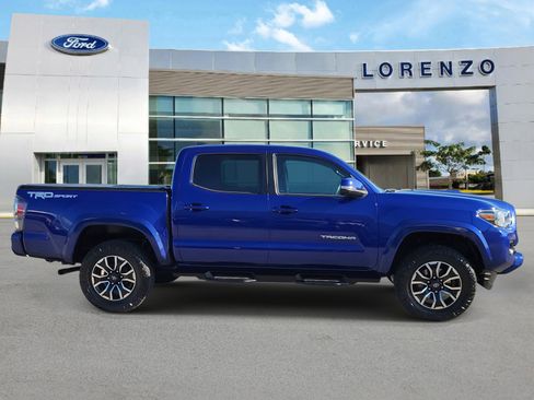 Used 2022 Toyota Tacoma TRD Sport image 4