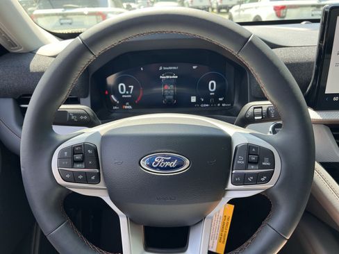 New 2026 Ford Explorer Active w/ Active Comfort Package AWD/4WD image 16