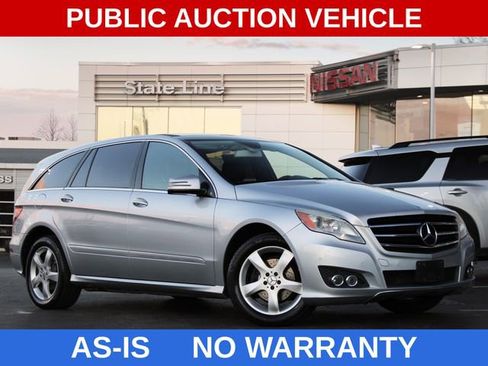 Used 2011 Mercedes-Benz R 350 4MATIC image 1