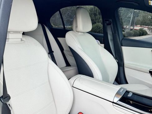 Used 2024 Mercedes-Benz C 300 Sedan image 15