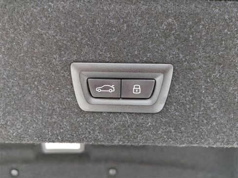 Used 2025 BMW M340i xDrive w/ Premium Package image 26