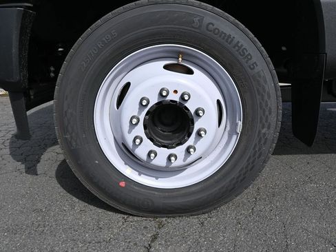 New 2024 Ford F450 XL image 21