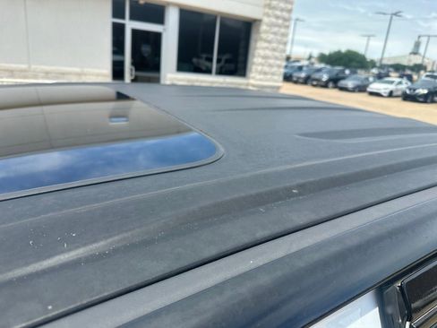 Used 2022 GMC Sierra 1500 Denali AWD/4WD image 11