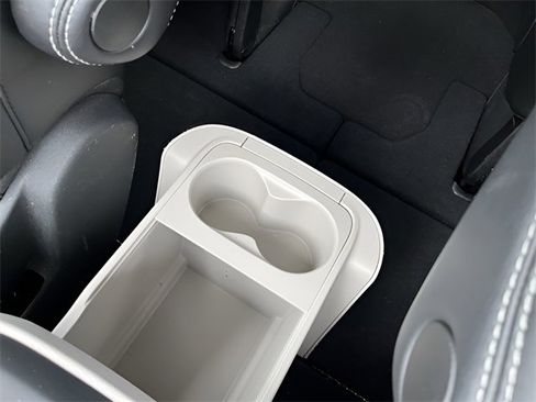 Used 2024 Chrysler Pacifica Touring-L image 25