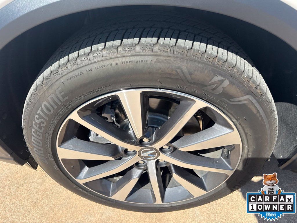 Used 2026 Acura MDX w/ Technology Package AWD/4WD image 35