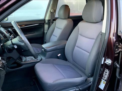 Used 2012 Kia Sorento LX image 8