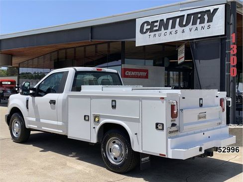 Used 2019 Ford F250 XL w/ Power Equipment Group RWD image 6