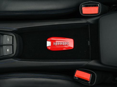Used 2018 Ferrari 488 Spider image 19