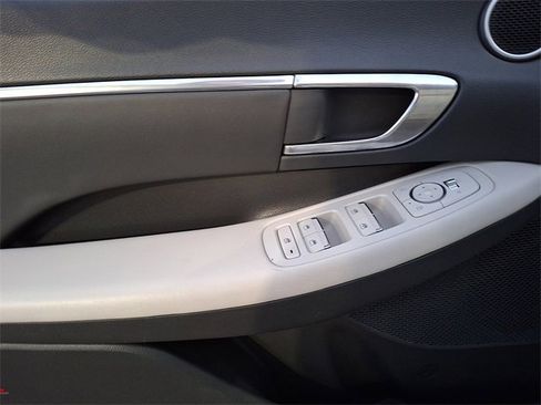 Used 2023 Hyundai Sonata SEL image 19