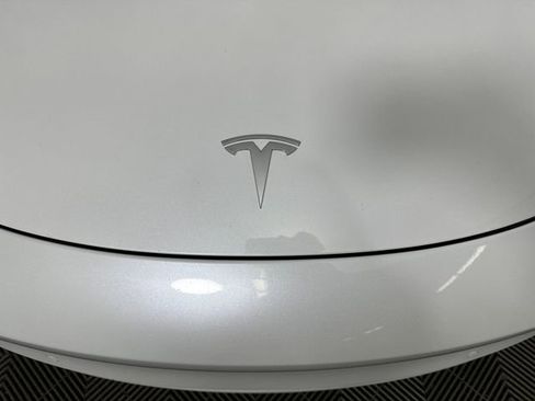Used 2021 Tesla Model 3 Standard Range Plus image 9