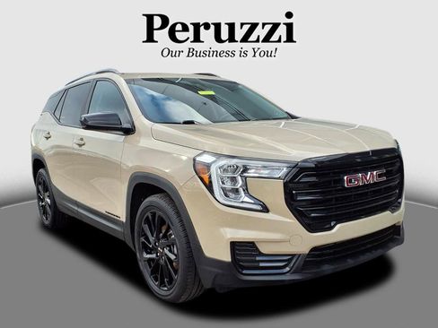 Used 2023 GMC Terrain SLE w/ Driver Convenience Package image 1