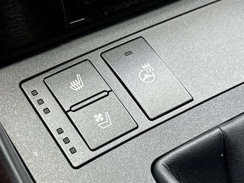 Used 2022 Lexus IS 350 F Sport RWD image 21