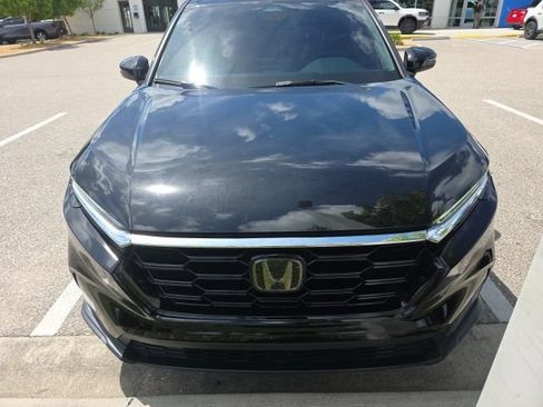 Used 2024 Honda CR-V EX image 10