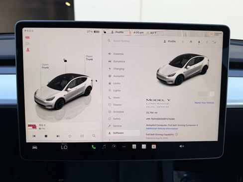 Used 2024 Tesla Model Y Long Range AWD/4WD image 11