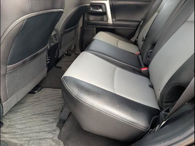 Used 2017 Toyota 4Runner SR5 Premium AWD/4WD image 10