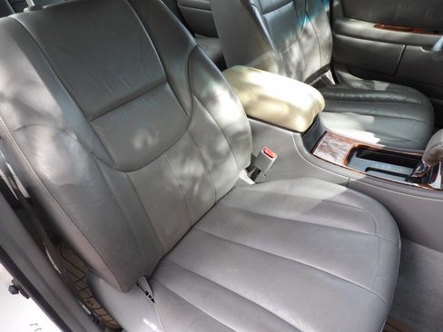 Used 2002 Toyota Avalon XLS image 29