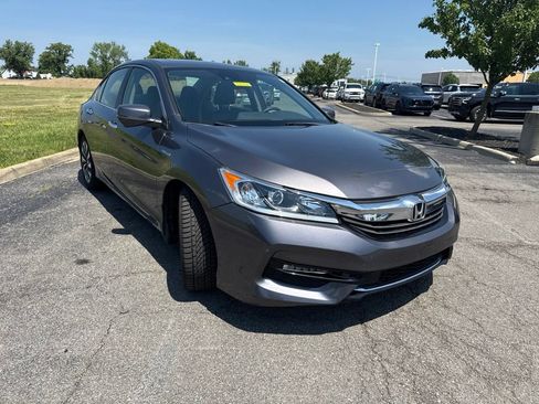 Used 2017 Honda Accord EX-L image 13