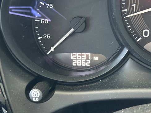 Certified 2023 Porsche Macan AWD/4WD image 26