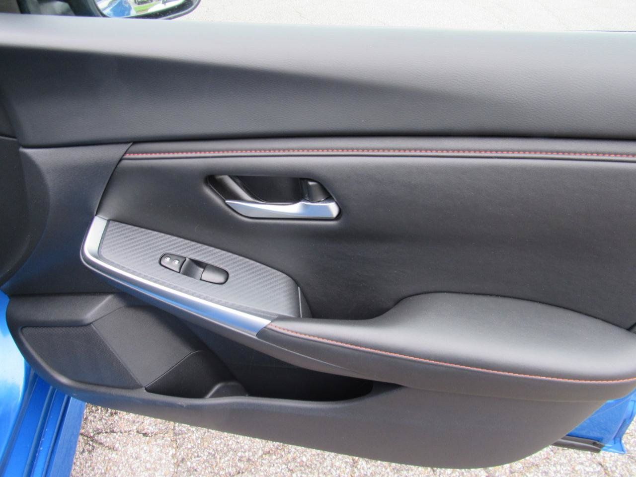 Used 2025 Nissan Sentra SR FWD image 31