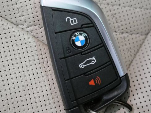 Used 2021 BMW 530i xDrive w/ Executive Package AWD/4WD image 26