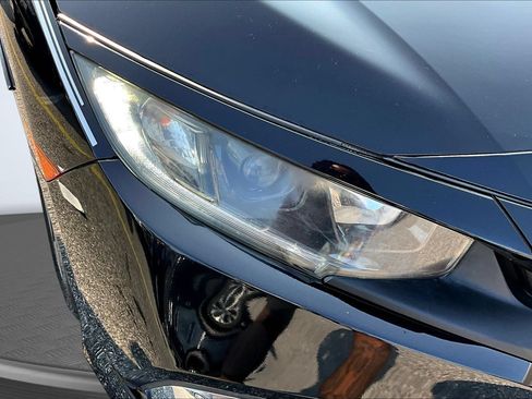 Used 2019 Honda Civic EX-L image 29